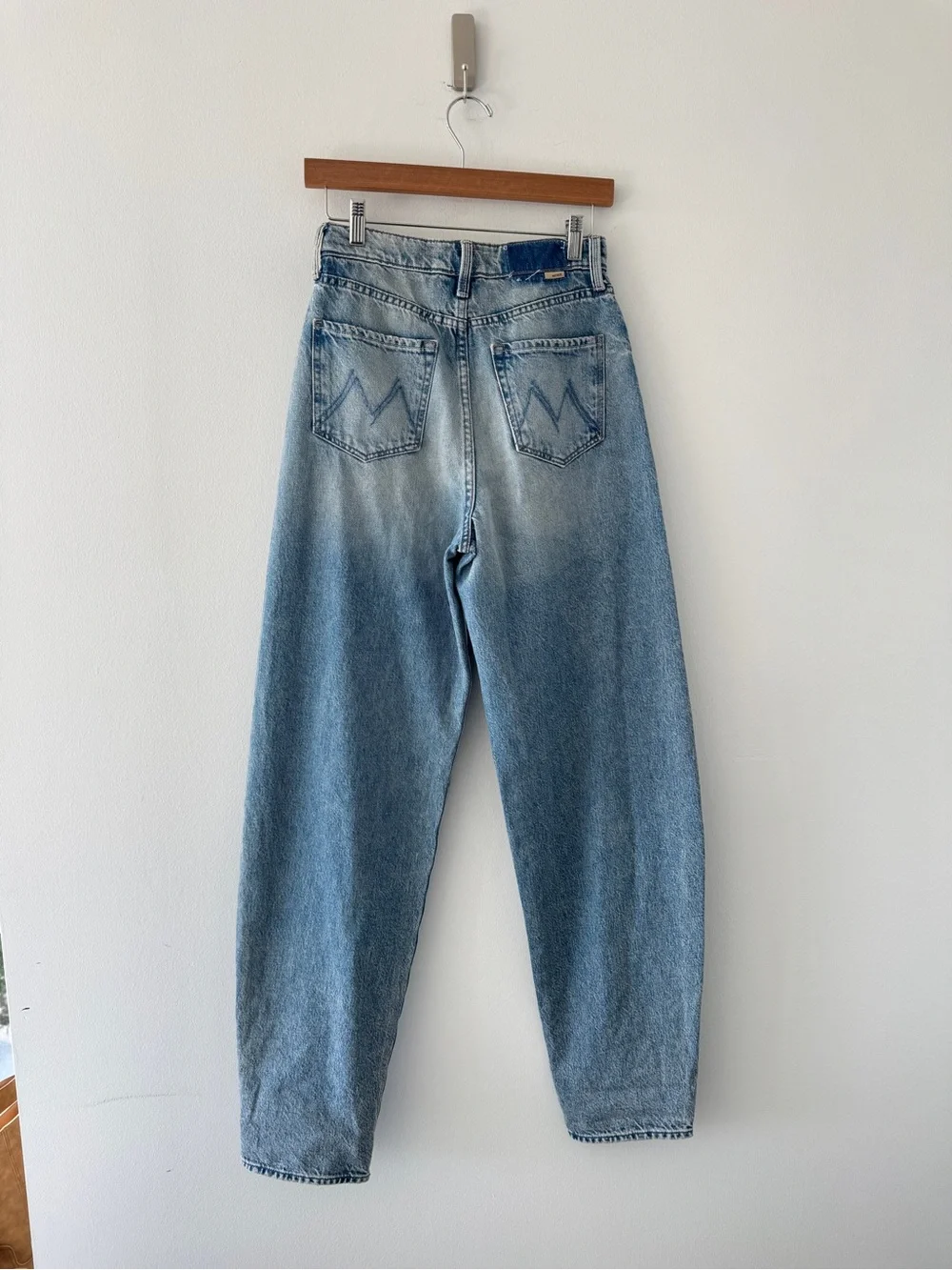 MOTHER Fangirl Button Skimp Jeans in Blinded By The Light 25